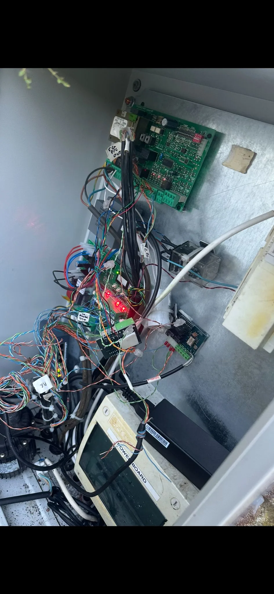 Emergency electrical fault repair in Tunbridge Wells — fast response electrician Kent
